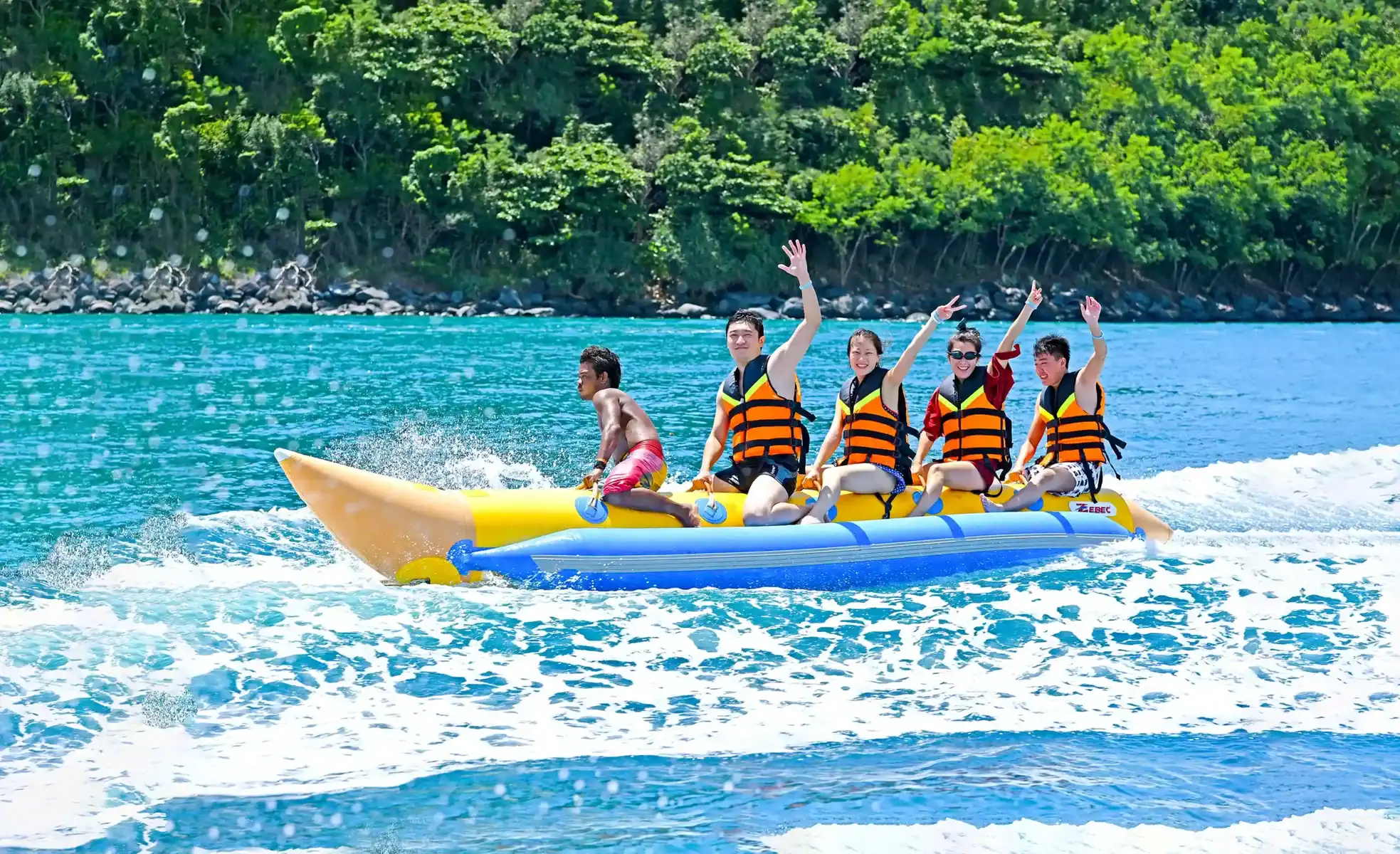 Coral Island e Racha Yai48