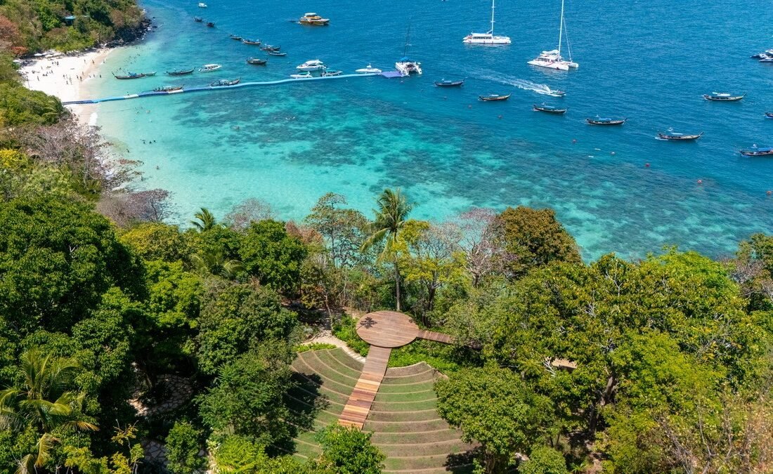 TOUR CORAL ISLAND BANANA BEACH