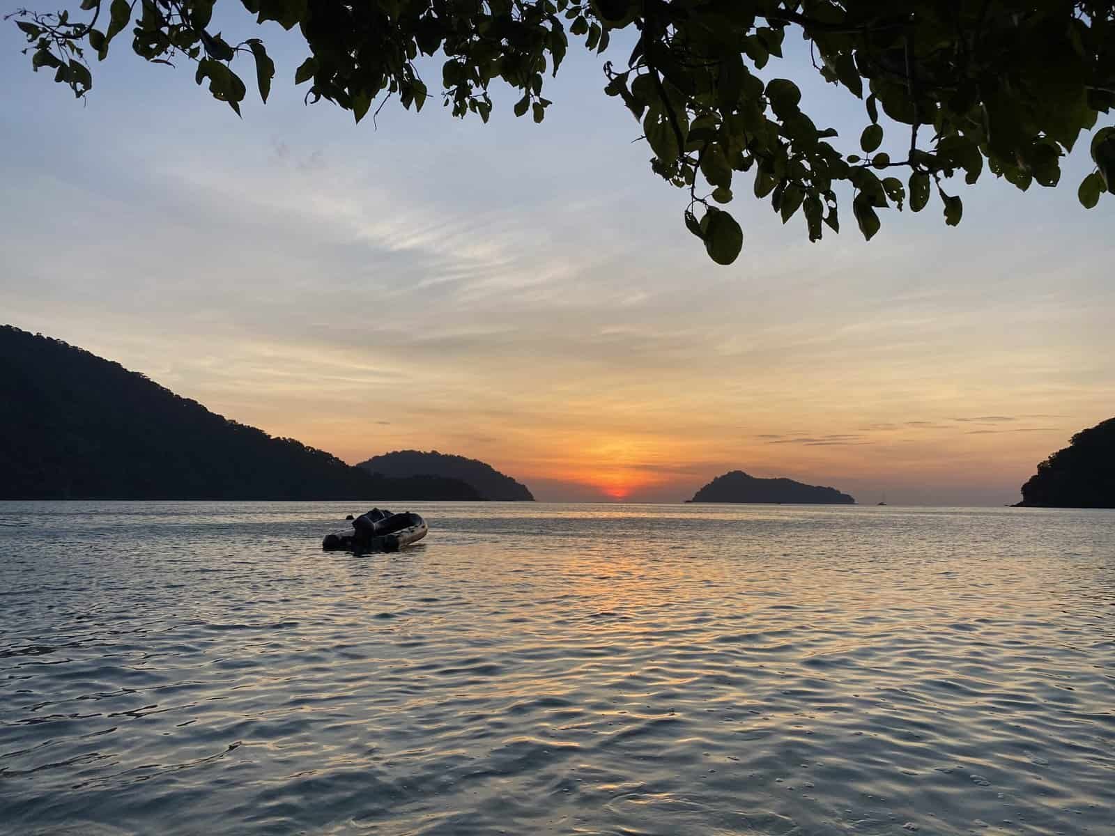 Escursione Surin con pernottamento tour due giorni una notte Escursione Surin con pernottamento tour due giorni una notte