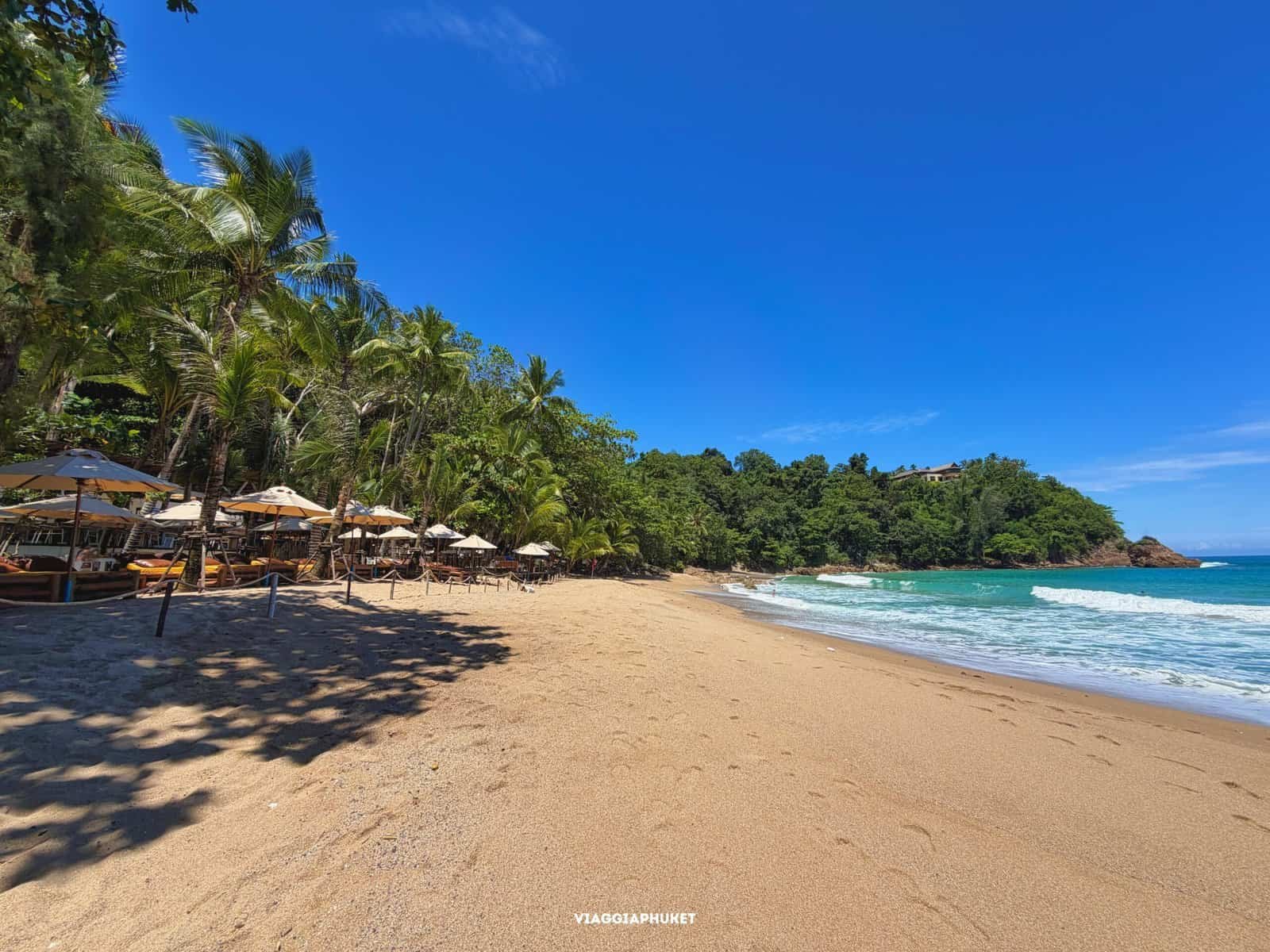 Banana Beach Club Phuket area ristorante e spiaggia attrezzata
