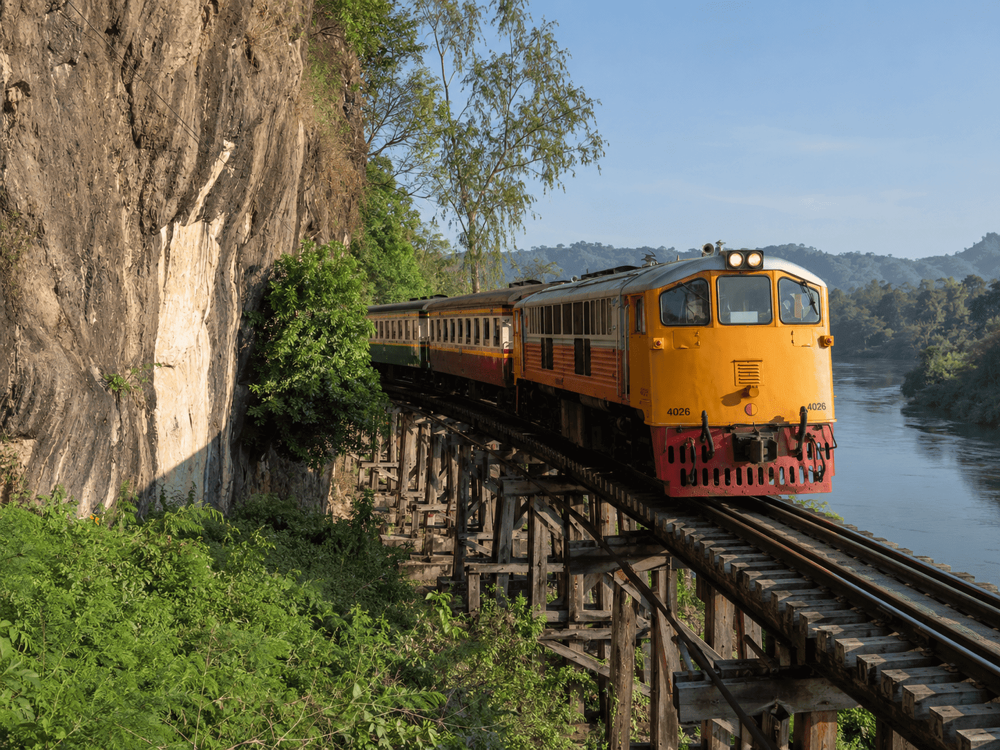 tour a kanchanaburi