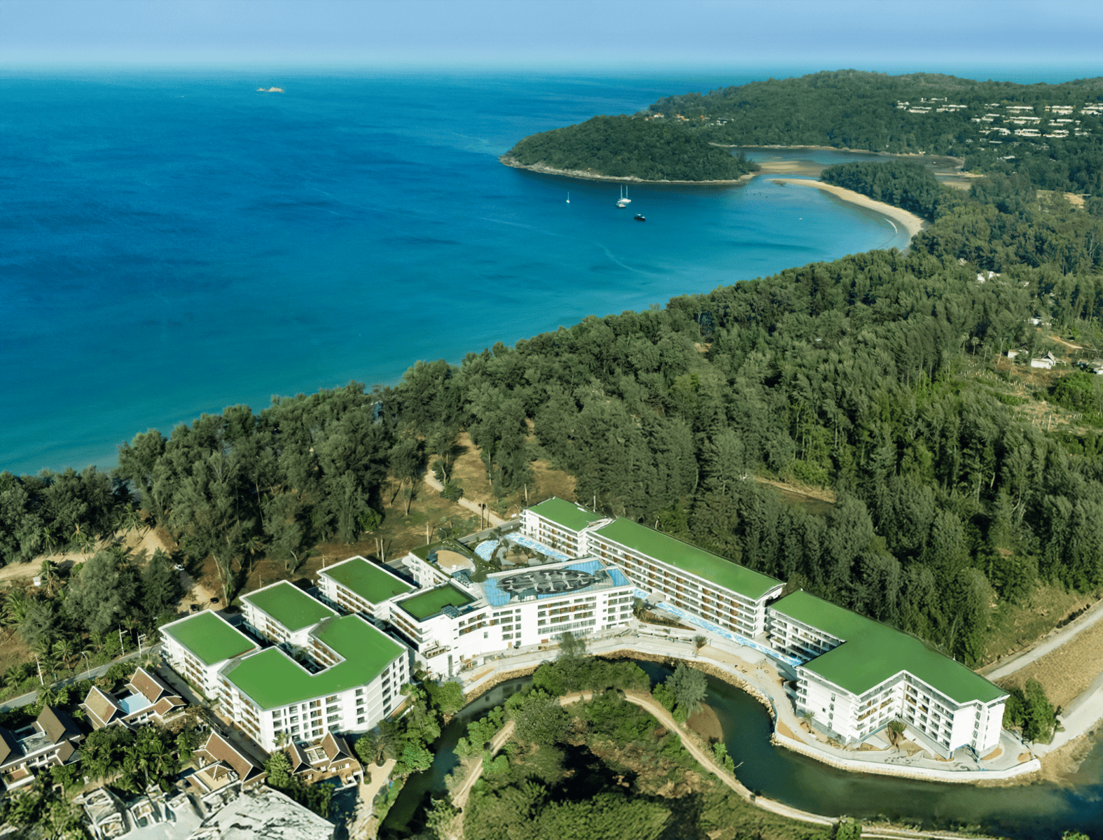 Premier Pool View al Kora Beach Resort Phuket categoria Iconic