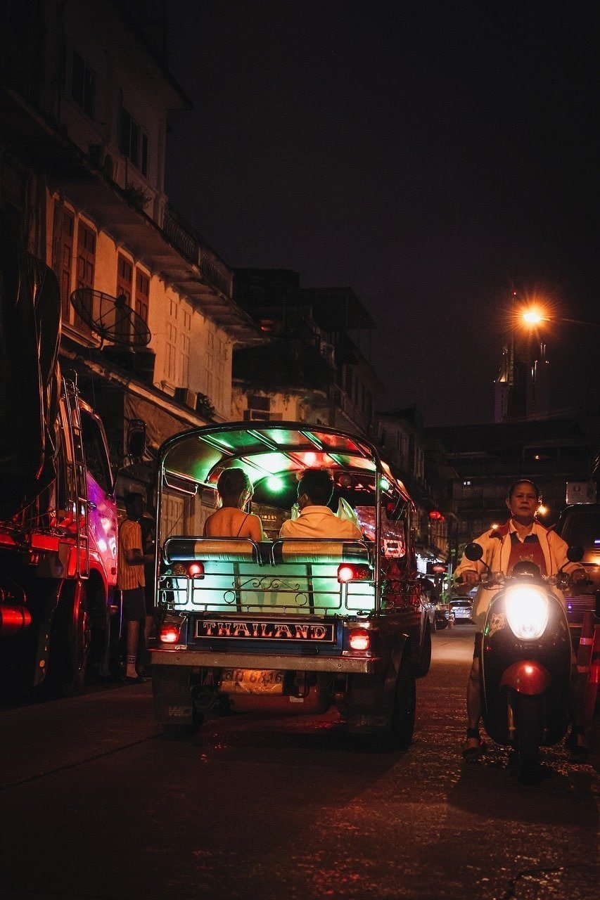 tuktuk-7726029_1280.jpg