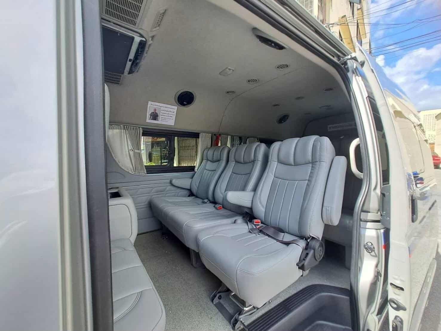 Van del servizio Bundhaya a Phuket